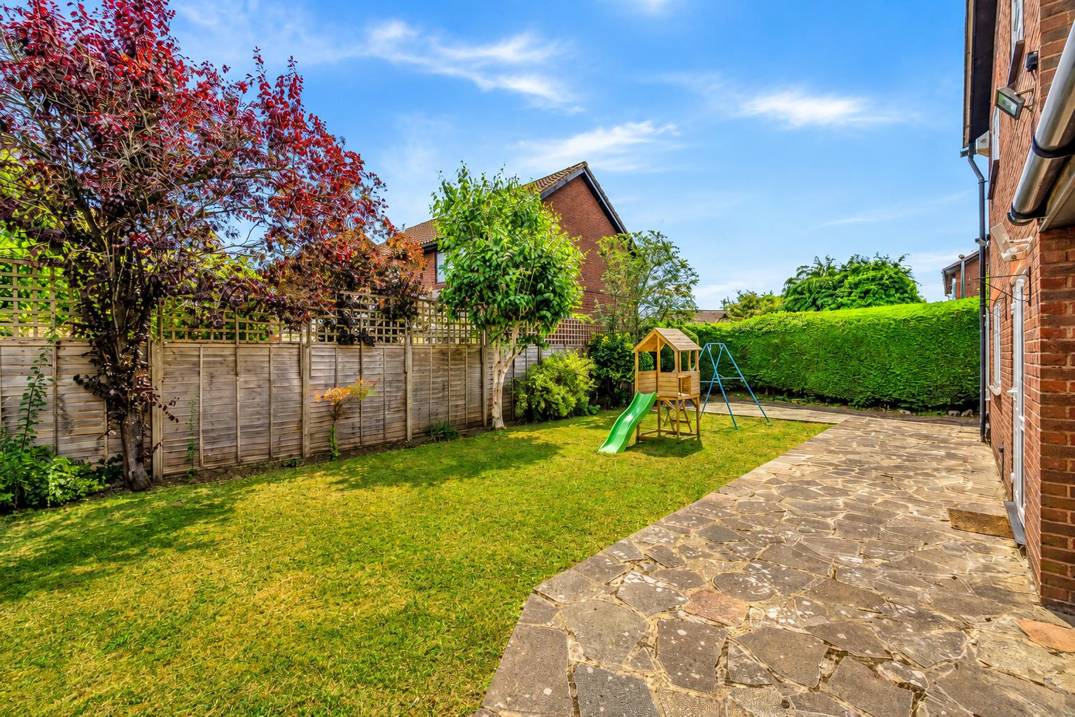 Balmoral Way, Sutton